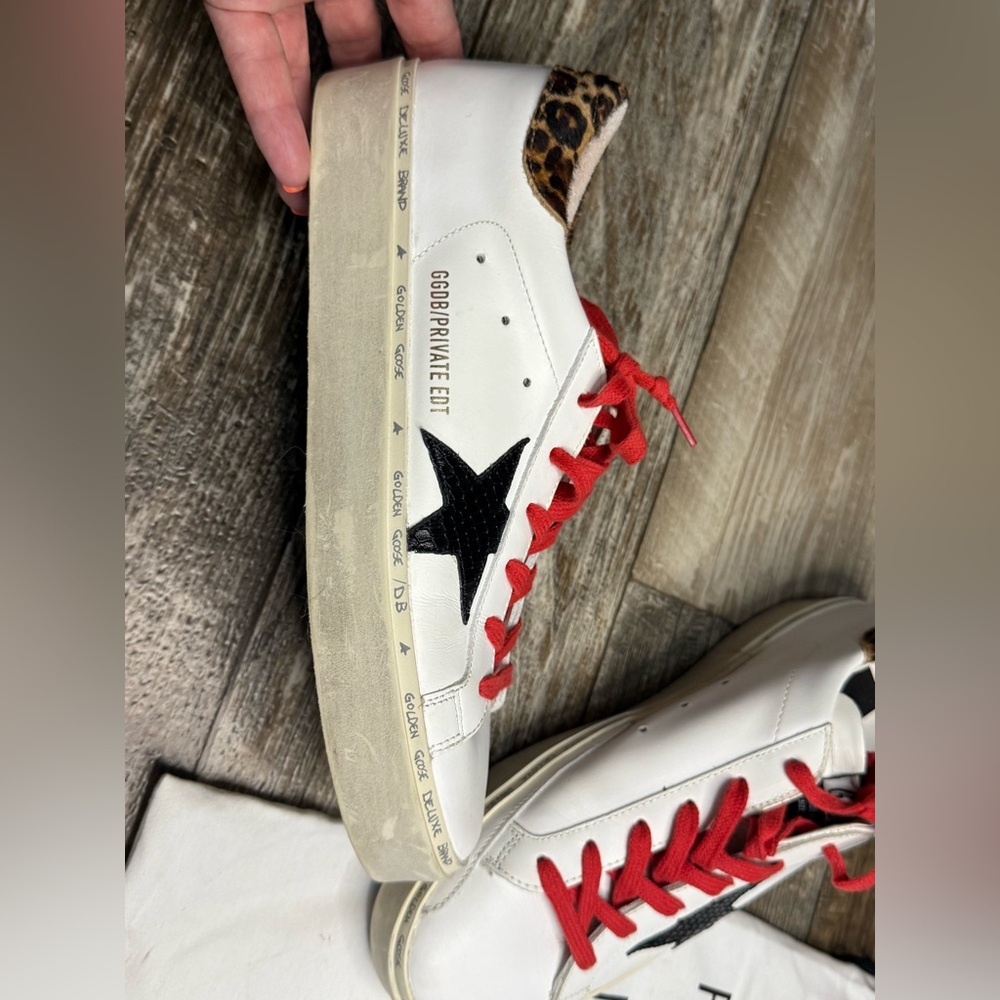 Golden Goose White Sneakers with Black Star and Red Accents Size 40 - Picture 5 of 9
